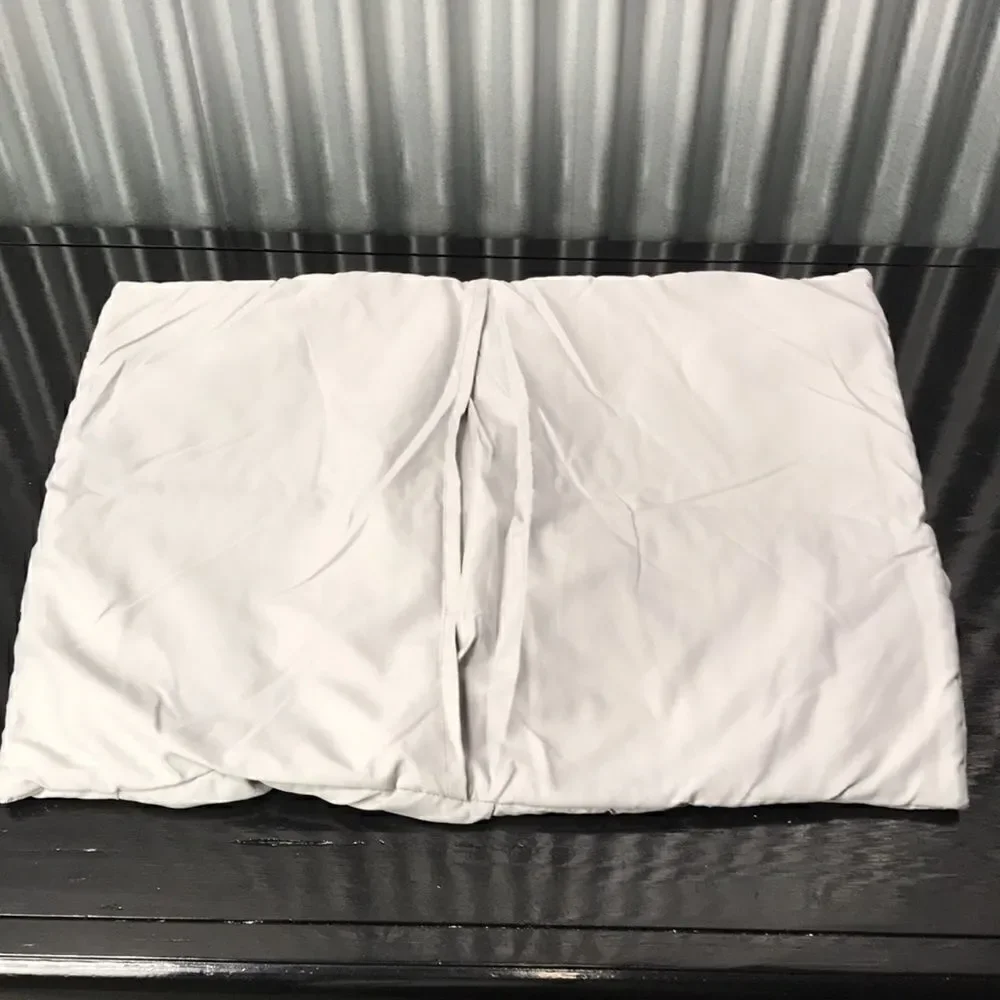 Pottery barn teen sample item microfiber comforter Pintuck sham